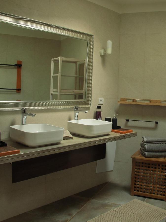 Bungalow Goa Pool View, Playa Roca Residence Sea Front Access - Free Ac - Wifi Costa Teguise Exterior foto